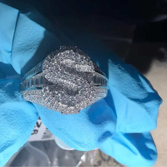 MOISSANITE
925 SILVER 3.0CTW
$ 950.00 ring size 11 - Picture 8 of 8